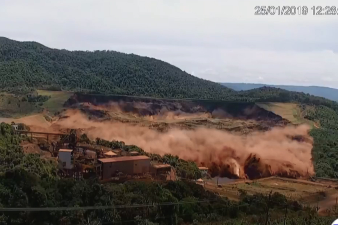 Brumadinho momento do rompimento