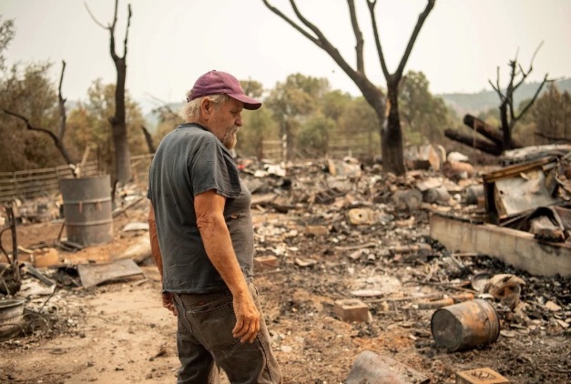 California incendio morador perde casa