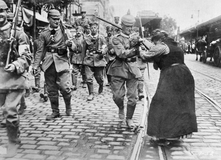 I Guerra mulher da flor a soldado prussiano 11 nov 18