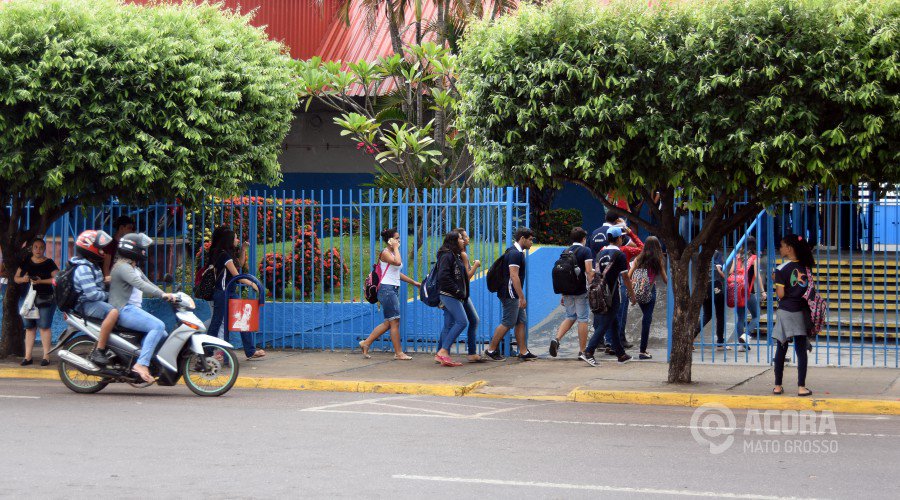 escola chegando