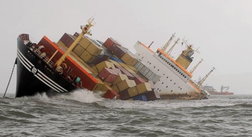 navio afundando brasil